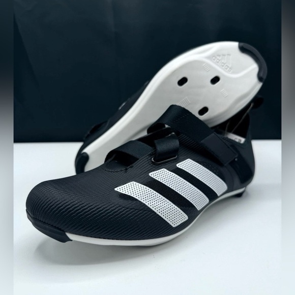 Adidas Indoor Cycling Shoes - GX6544 |
Men\'s 11 1/2 Women\'s 12 1/2Core BLK White